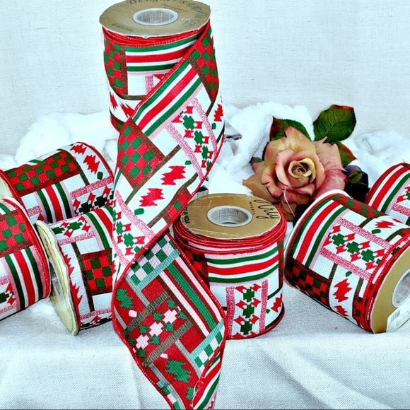 NWT red green and white wired ribbon 3