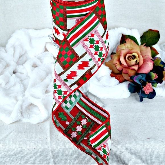 NWT red green and white wired ribbon 4