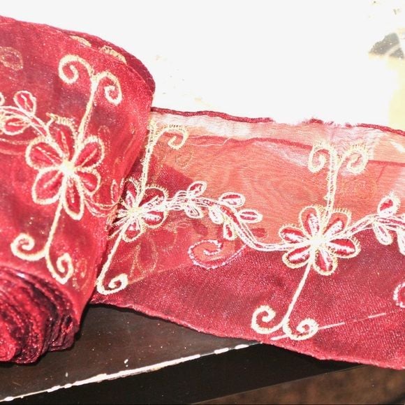 NWOT beautiful embroidered red wired ribbon with floral design in ivory 9