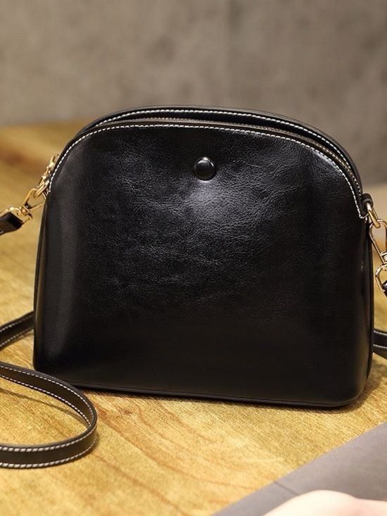 Classic Black Women's Crossbody vintage Bag - Minimalist Design 4
