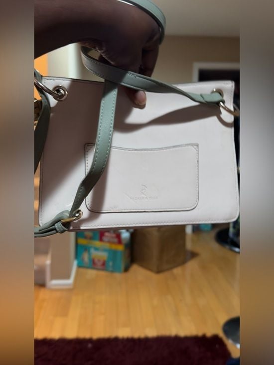 Cream and Sage Green Top-Handle Satchel with Bear Clasp 9