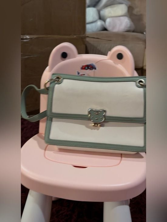 Cream and Sage Green Top-Handle Satchel with Bear Clasp 10