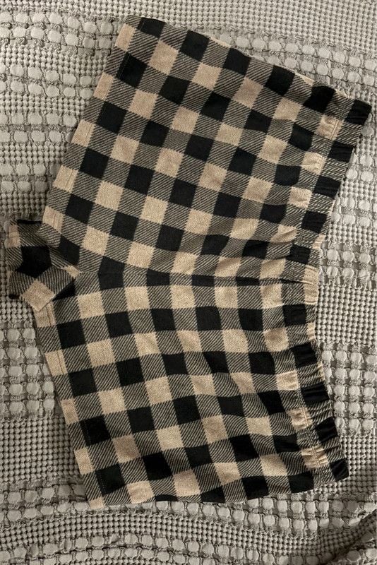 Victoria's Secret PINK pajama shorts in a plaid print size XXL 2