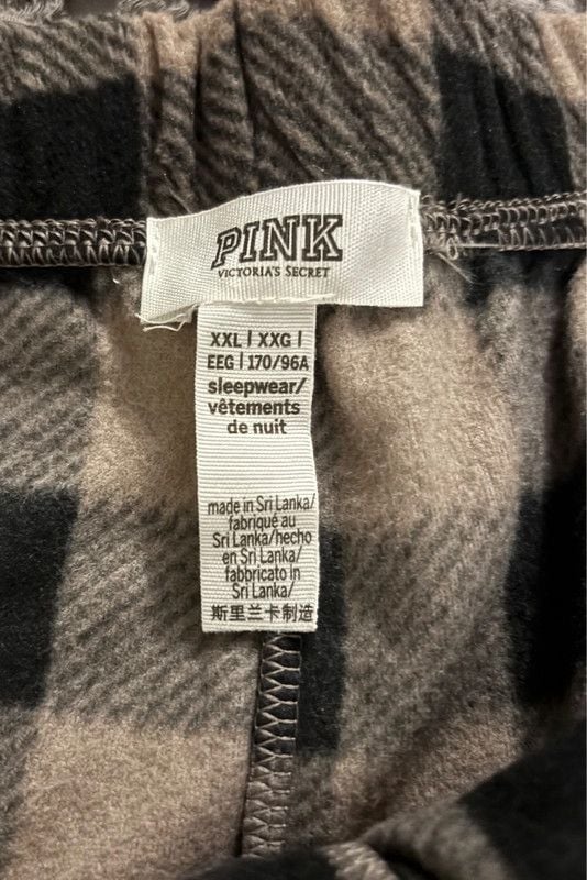 Victoria's Secret PINK pajama shorts in a plaid print size XXL 3