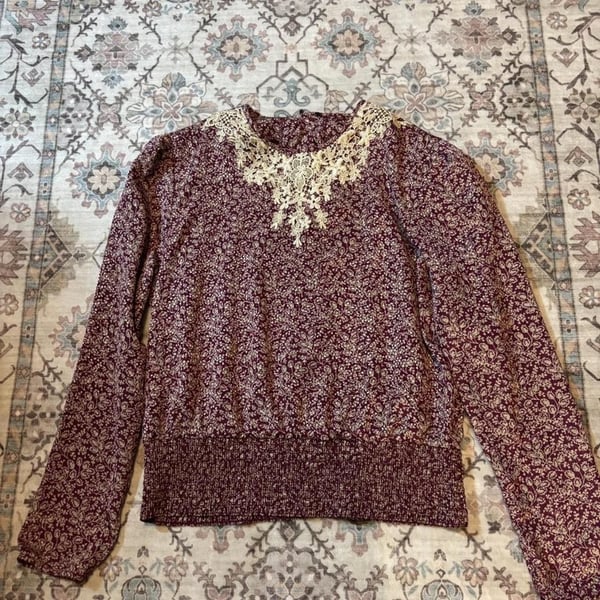 Andrea Gayle Floral Blouse Size 8 Burgundy Cream Lace Collar