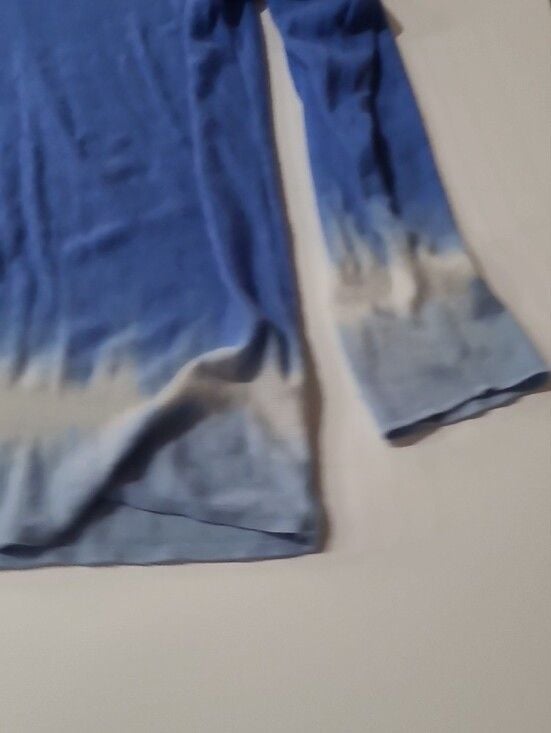 Women's Blue Ombre Crew Neck Sweater with Cream Dip Hem 7
