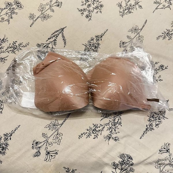 New Victoria Secret  T Shirt Bra No Wire