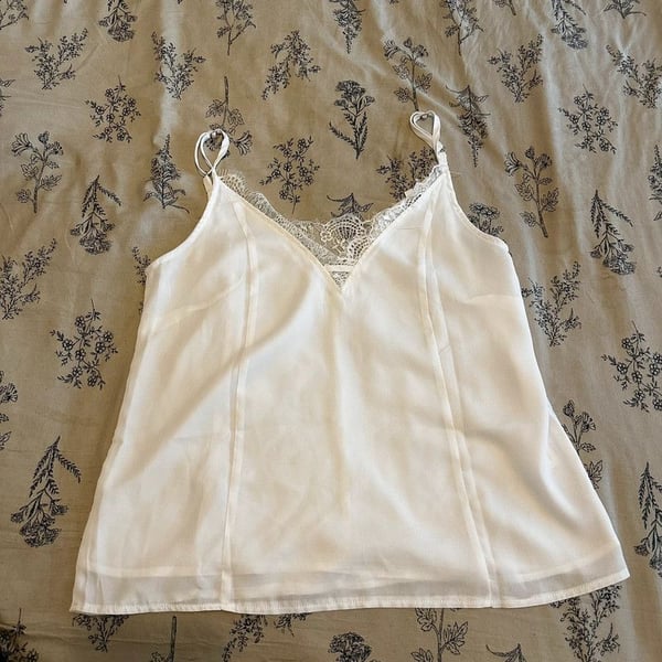 Amaryllis- Boutique Tank