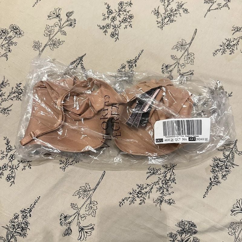New Victoria Secret T Shirt Bra No Wire 2