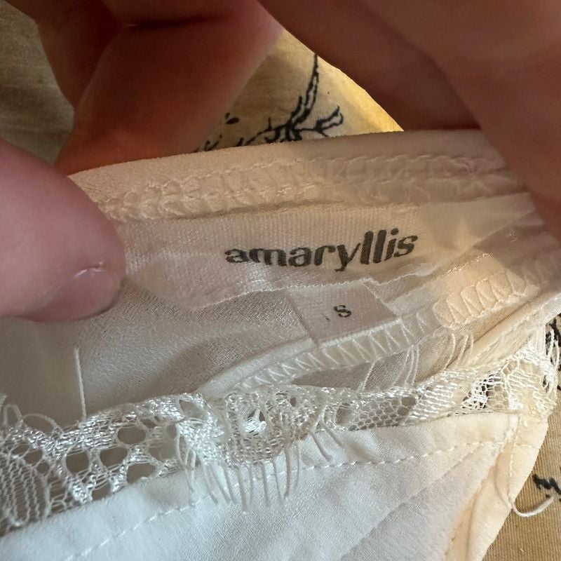 Amaryllis- Boutique Tank 4