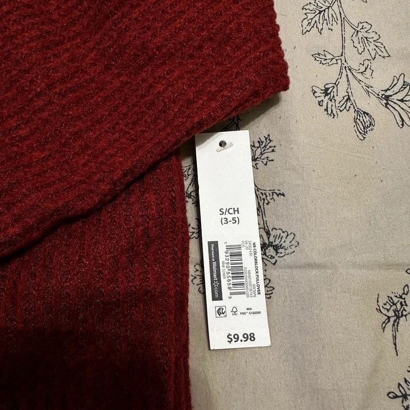 NWT No Boundaries Thin Sweater 5