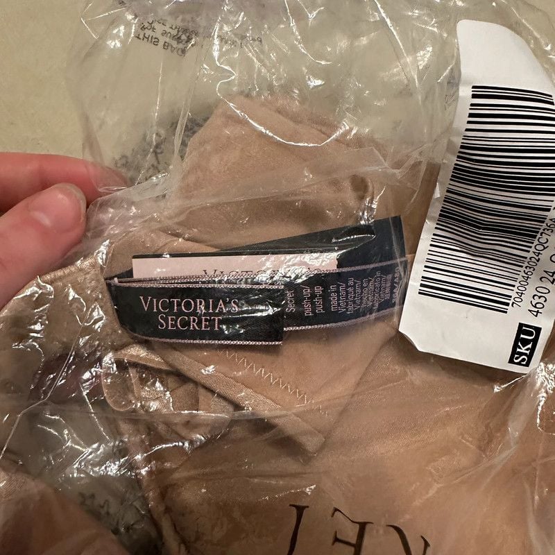 New Victoria Secret T Shirt Bra No Wire 4
