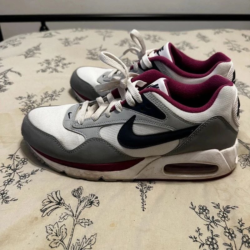 Nike Air Sneakers (Run Small!) 6