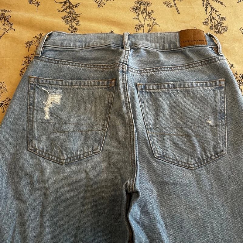 American Eagle Midrise Straight Leg Jeans 8