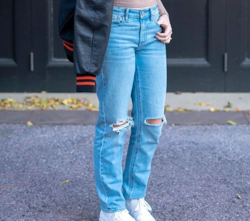 American Eagle Midrise Straight Leg Jeans 9