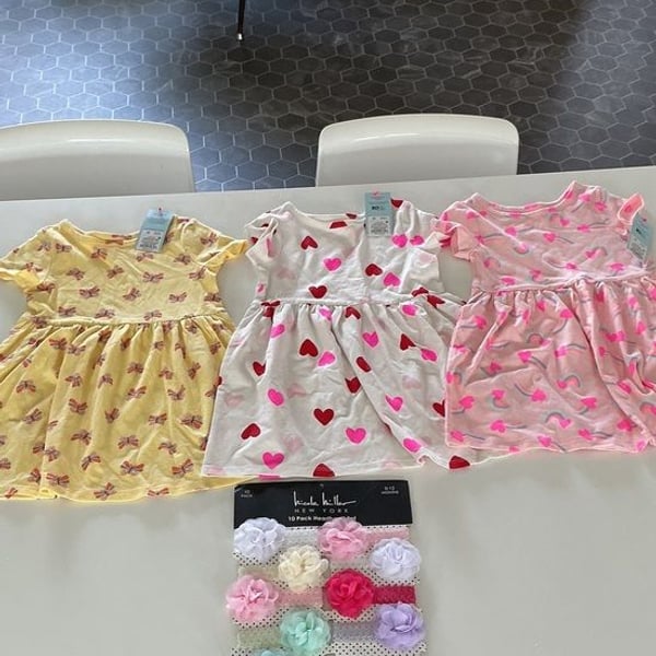 Cat & Jack Girls' Casual Dresses and 9 headbands. LOT OF 4