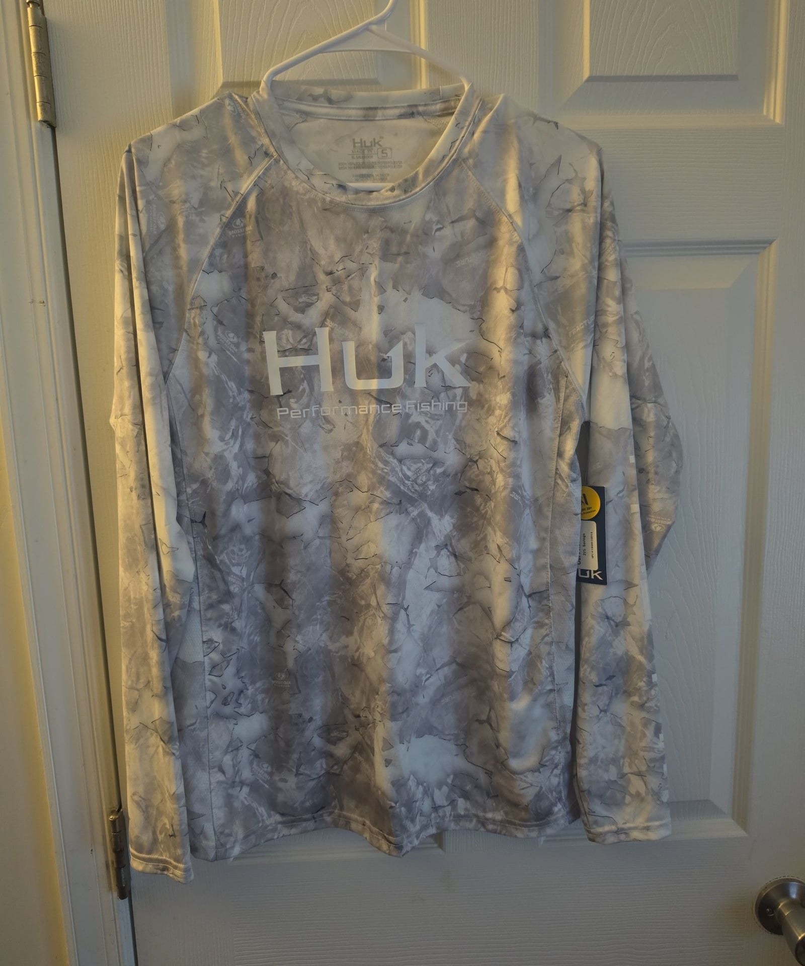 Huk Performance Fishing Long Sleeve Shirt Gray 2