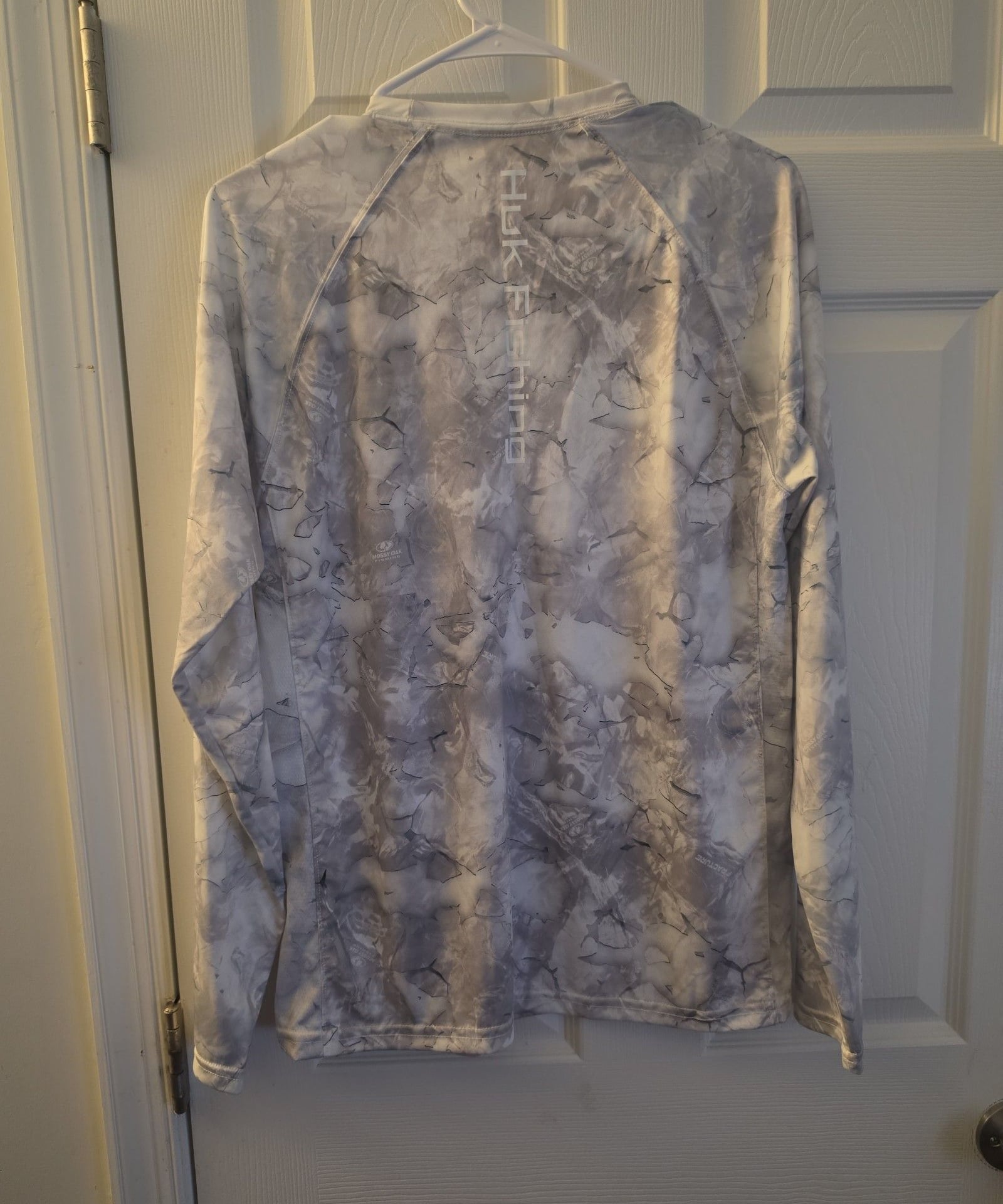 Huk Performance Fishing Long Sleeve Shirt Gray 3