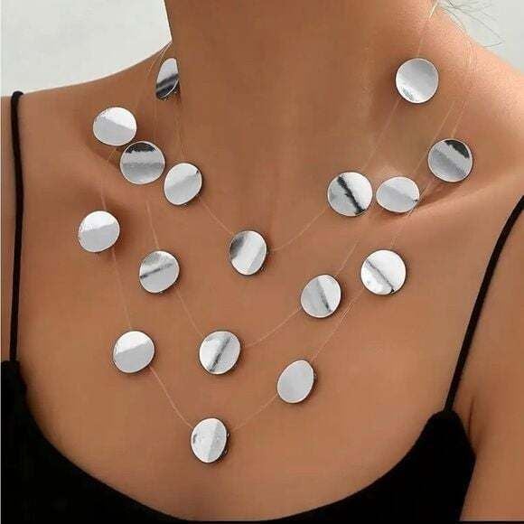 Boutique Elegant Silver Invisible Necklace Design 2