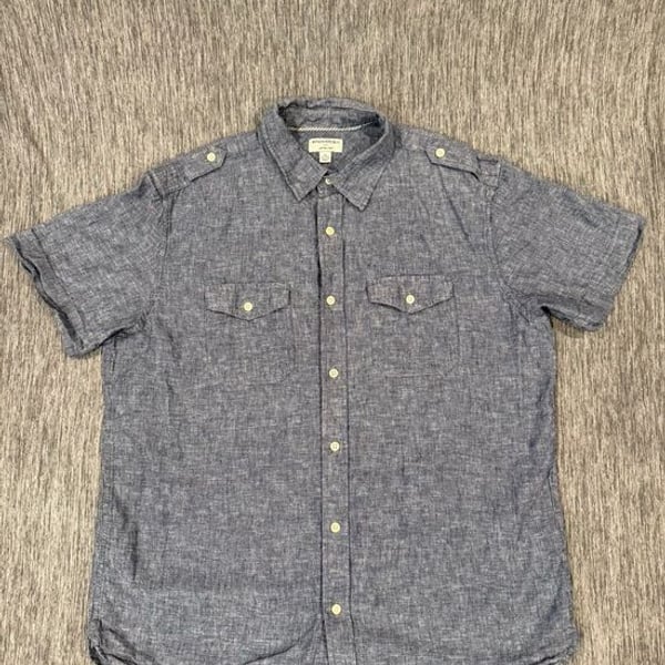 Banana Republic Men’s Short-Sleeve Chambray Button-Down Shirt - Blue