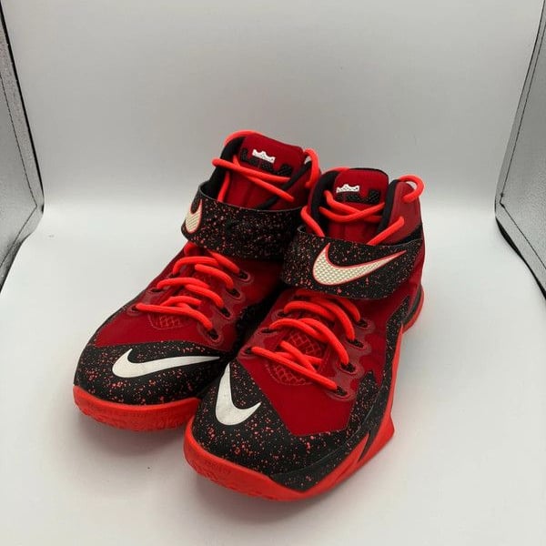 Nike LeBron Zoom Soldier 8 Premium