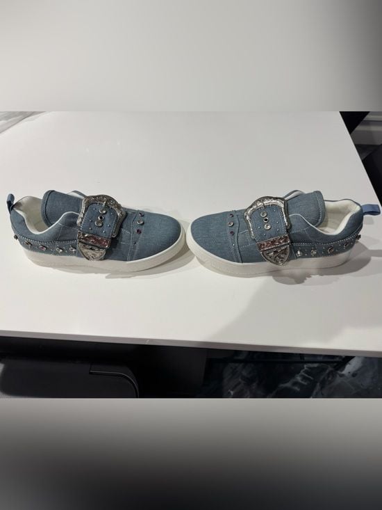 Product thumbnail 3