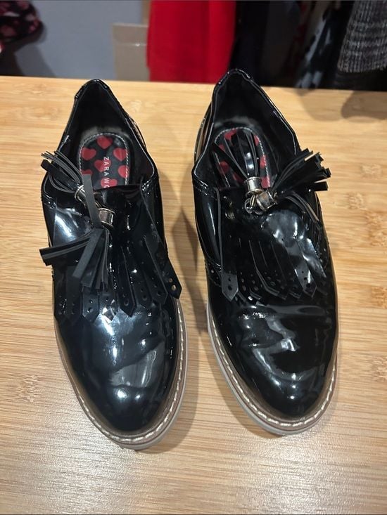 Zara Black Patent Platform Loafers EU 35 Tassel Chunky Preppy Shoes 7