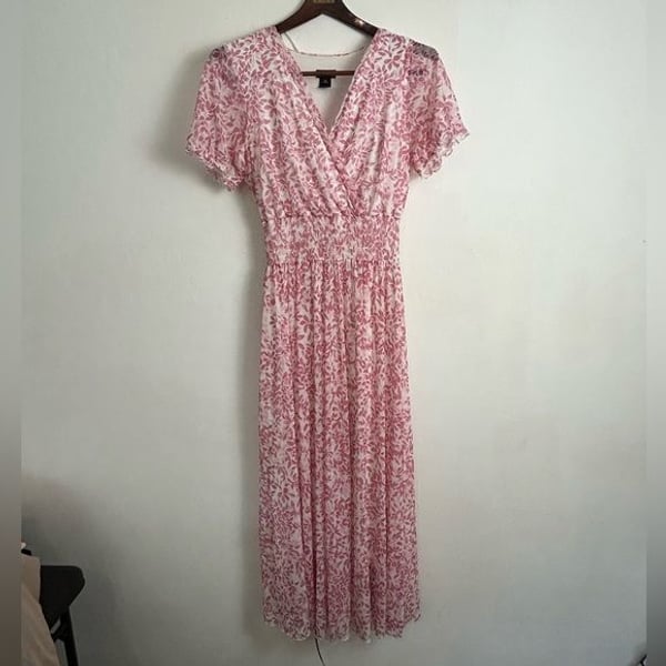 Elegant Pink Floral Midi Dress