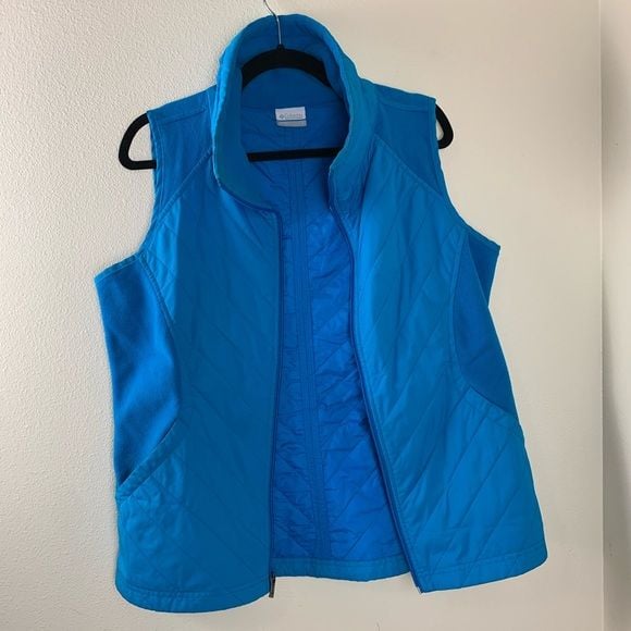 Columbia Vest size Large light blue 2