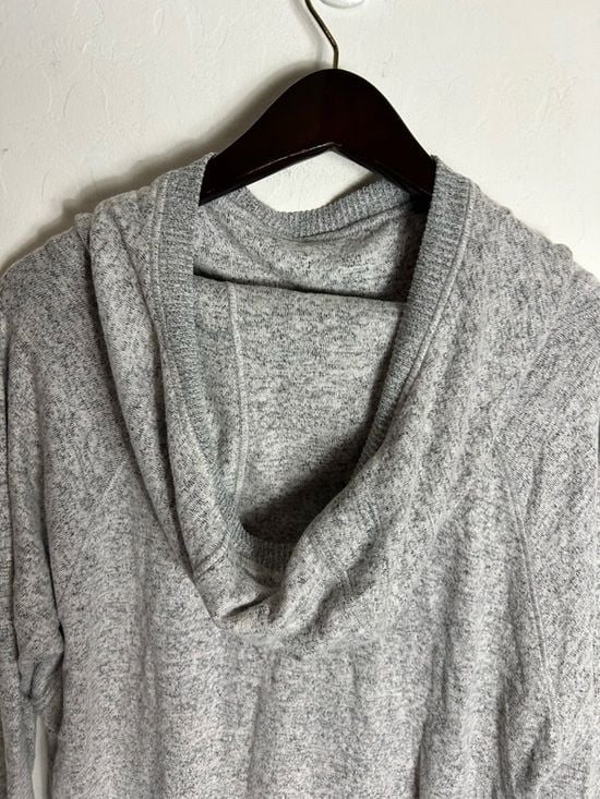 Tribal Heather Gray Knit Top 8