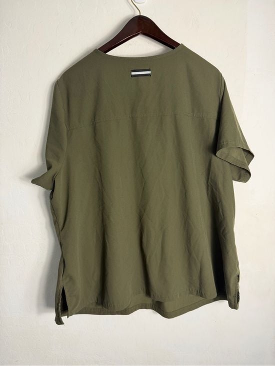 koi Olive Green V-Neck Short Sleeve Scrub Top nurse wear 9