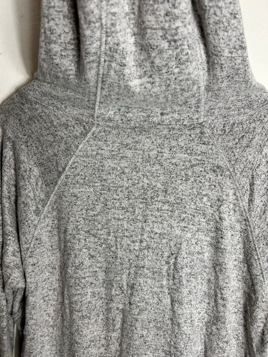 Tribal Heather Gray Knit Top 9