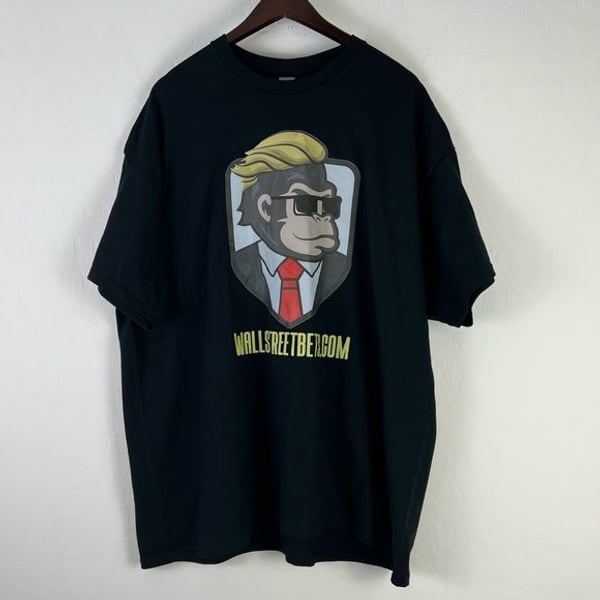 Mens T-Shirt Size 2XL politics graphic casual design retired wall street