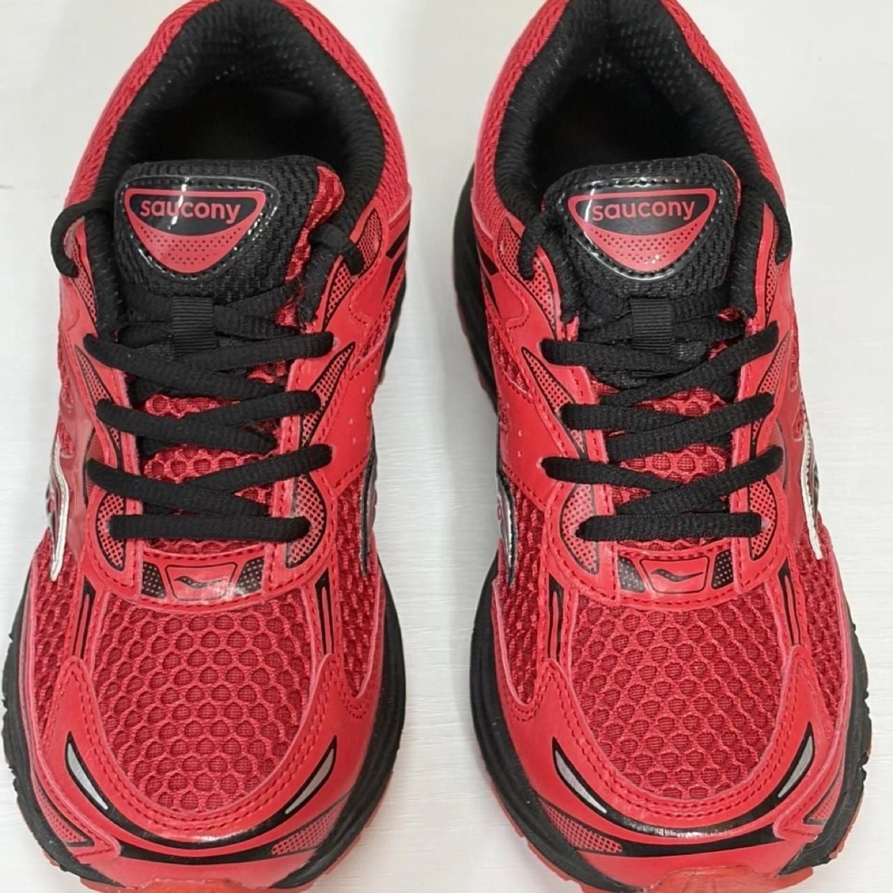 Saucony Omni 9 KDZ Size 5M Red Black Mesh Running Shoes Sneakers 8