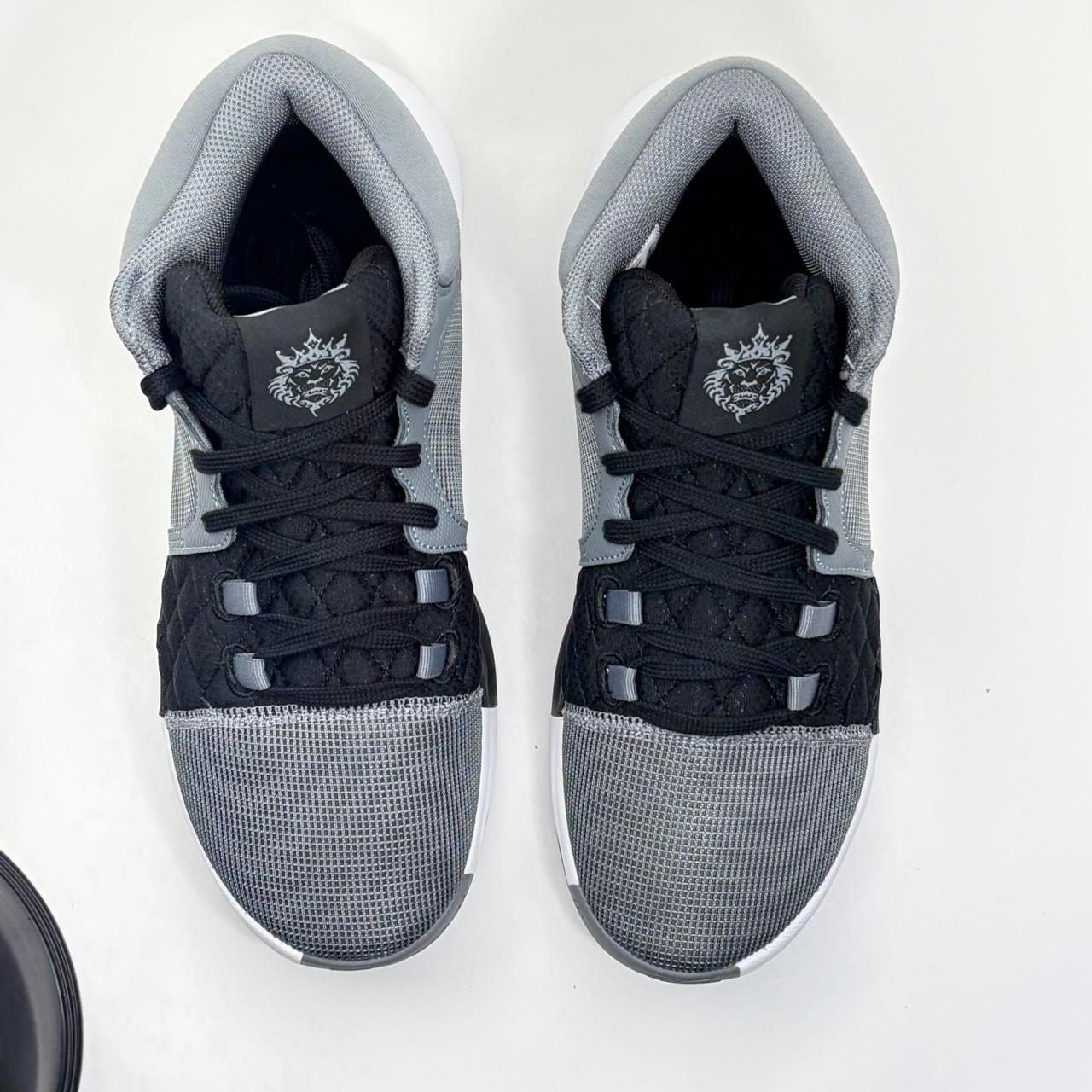 Nike LeBron Witness 8 Size 9 Cool Grey Black Basketball Shoes 8
