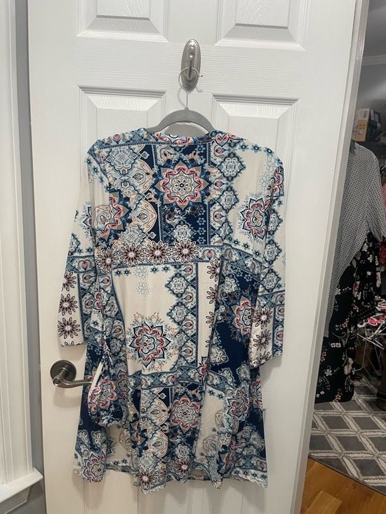 V-Neck Tile-Print Tunic in Navy & White 13
