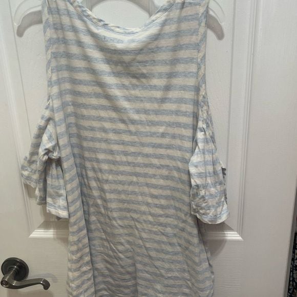 LOFT Gray and White Boxy Bell Sleeve Blouse 12