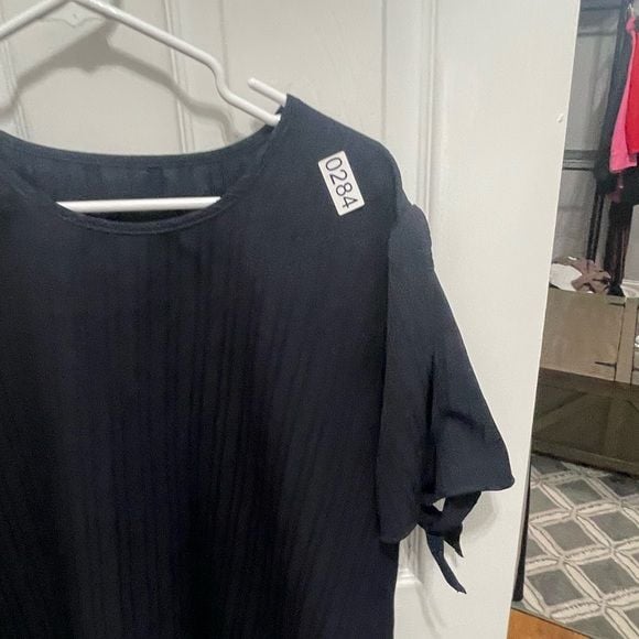 Temu navy blue top shortsleeved XxLargw new never worn 4