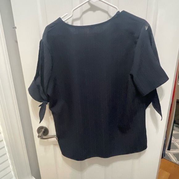 Temu navy blue top shortsleeved XxLargw new never worn 9