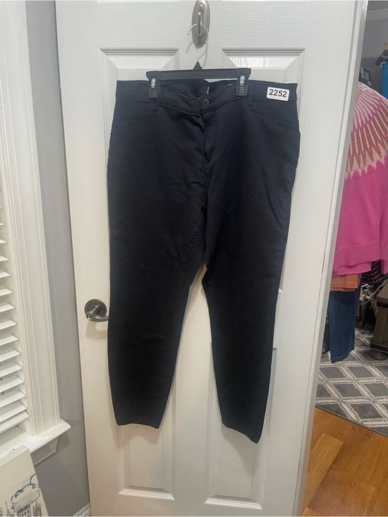 GAP Black Skinny Ponte Pants 2