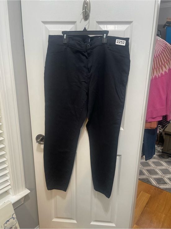 GAP Black Skinny Ponte Pants 4