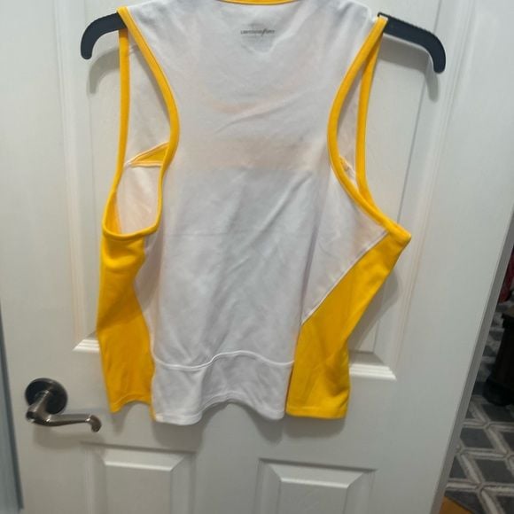 New balance sleeveless top XLarge women’s white and yellow 8