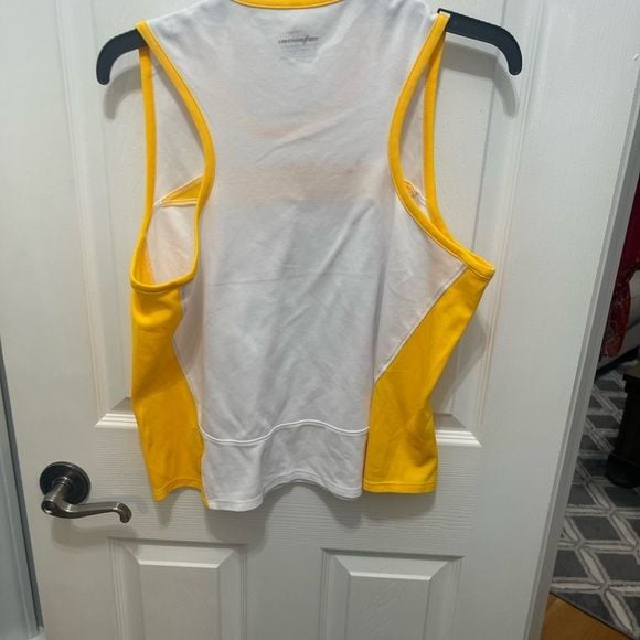 New balance sleeveless top XLarge women’s white and yellow 9