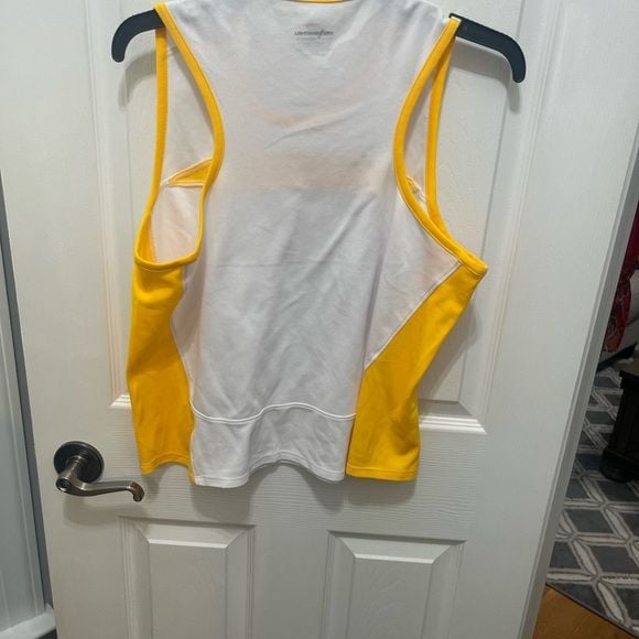 New balance sleeveless top XLarge women’s white and yellow 12