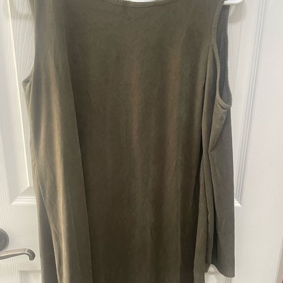 Pixi and ivy top small green cold shoulder 3