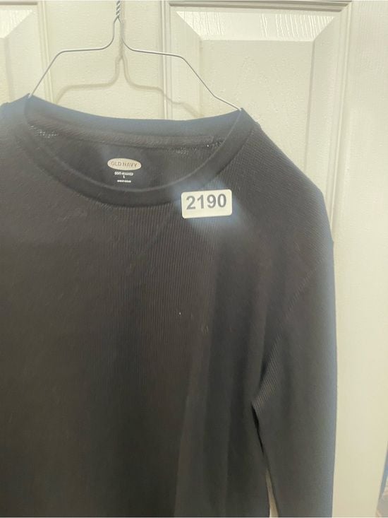Old Navy Black Long-Sleeve Waffle Knit Tee 7