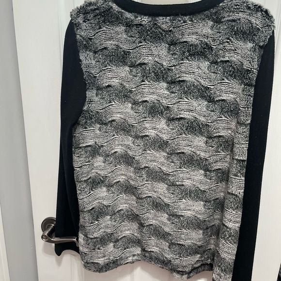 Alfred Dunner Black and Gray Cardigan Sweater 7