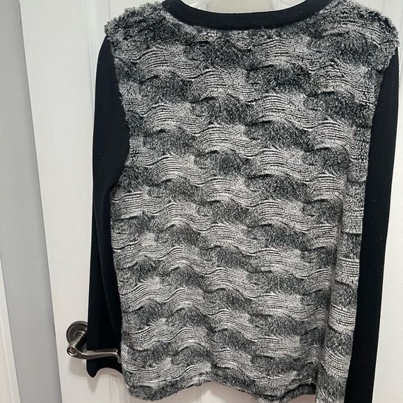 Alfred Dunner Black and Gray Cardigan Sweater 8
