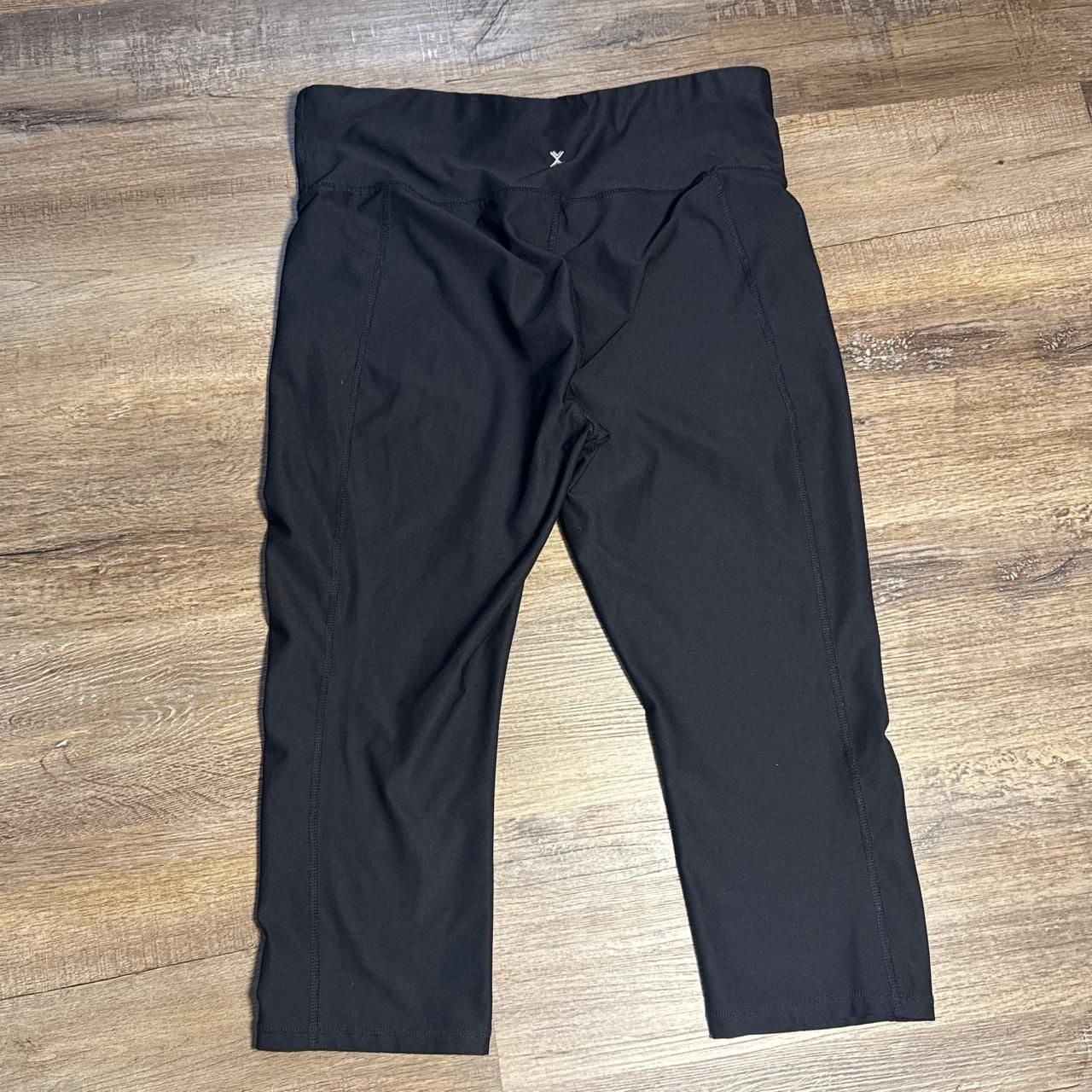 Xersion Tummy Control Capri Leggings Size L Black 4