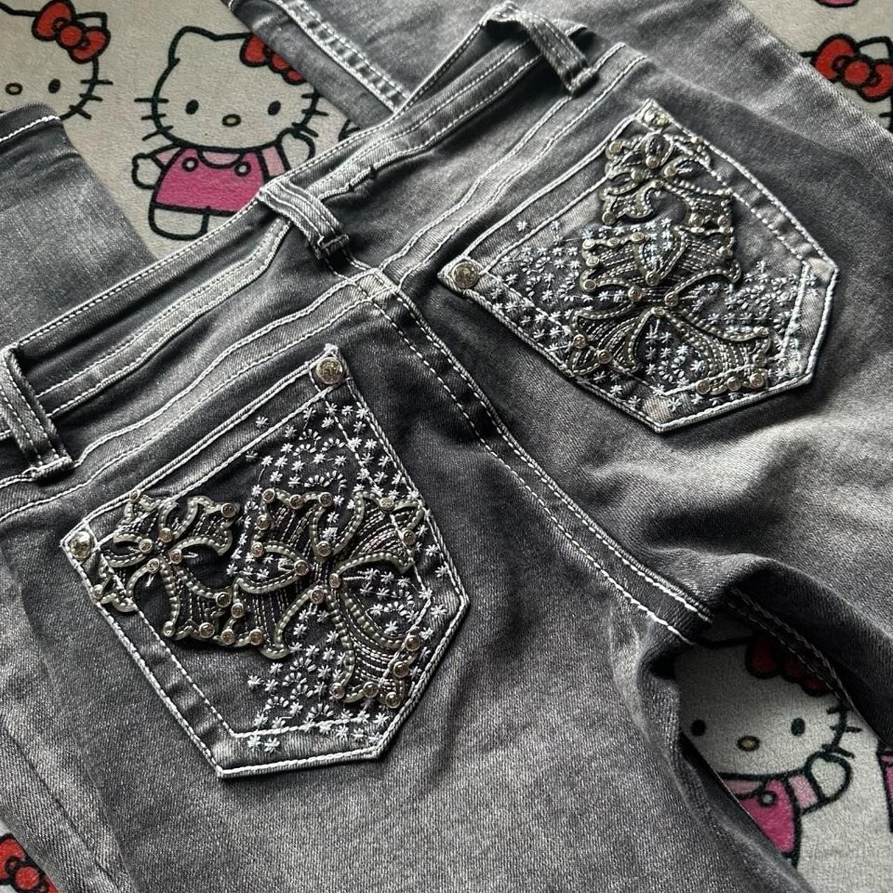 Fire & Rain Low Rise Flare Jeans Size 7 Grey Rhinestone Cross Pockets 2